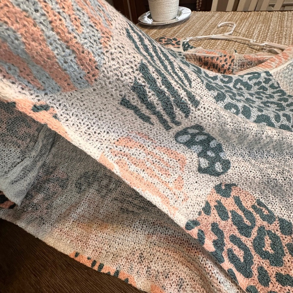 POL Animal Print Poncho Top Lightweight Knit Pullover Bohemian Women's Size L - Picture 8 of 9